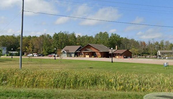 Sharolyn Motel & Restaurant - Lake Superior Academy